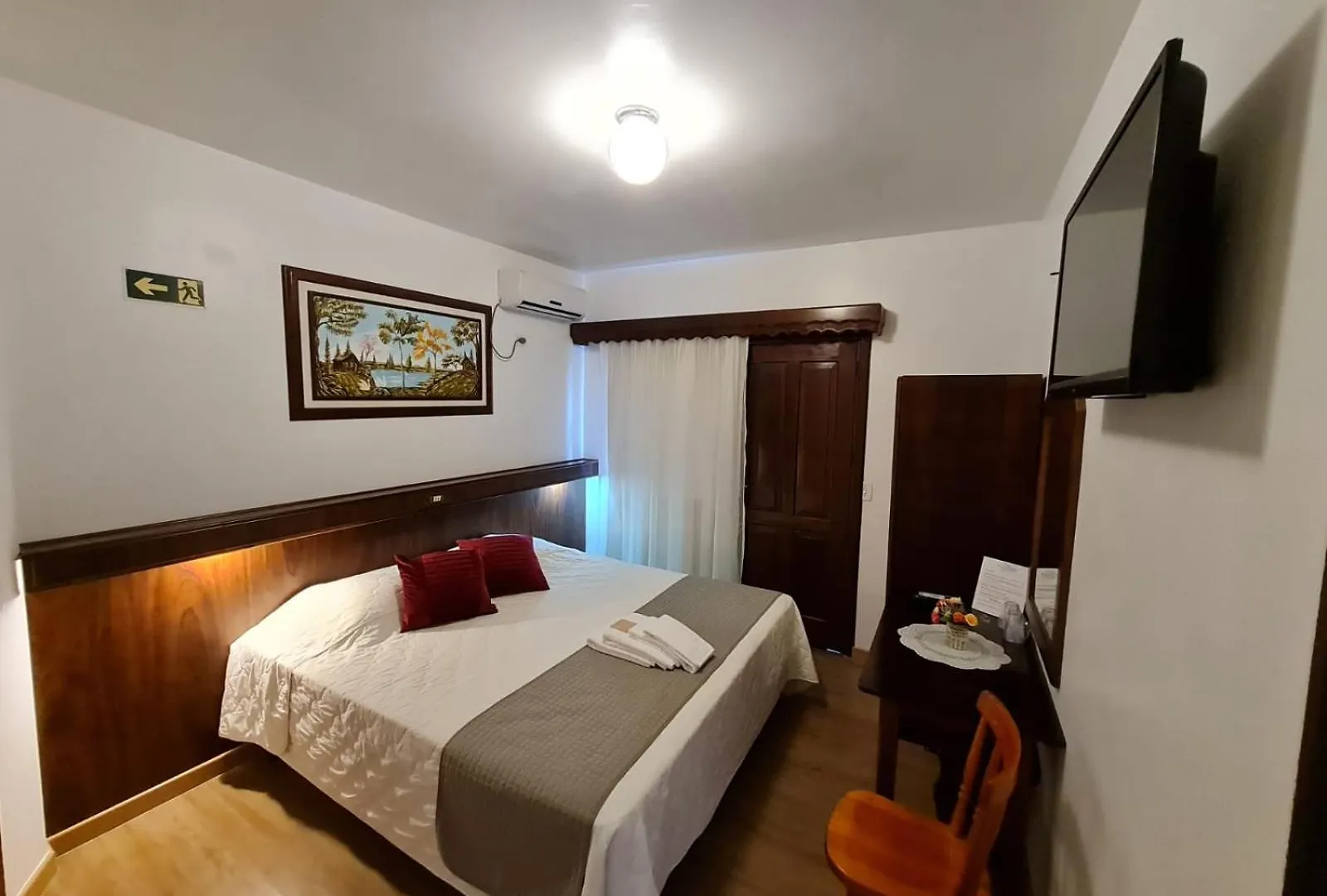Hotel Schneider Treze Tílias Brasil